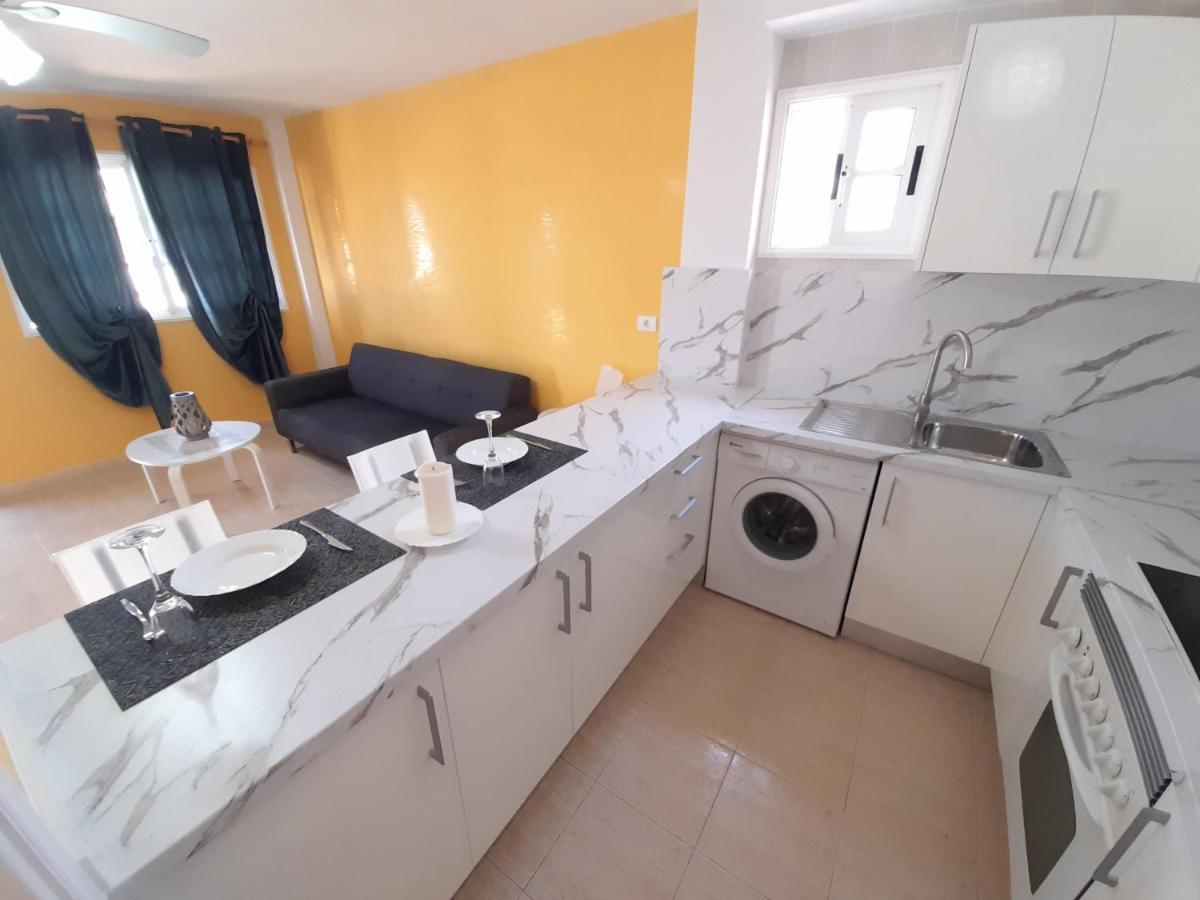 Appartamento The Heights Deluxe Arona  Esterno foto