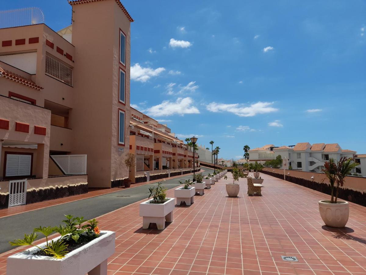 Appartamento The Heights Deluxe Arona  Esterno foto